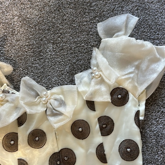 Vintage Bow, Pearl & Bronze Detail Top - Picture 8 of 12